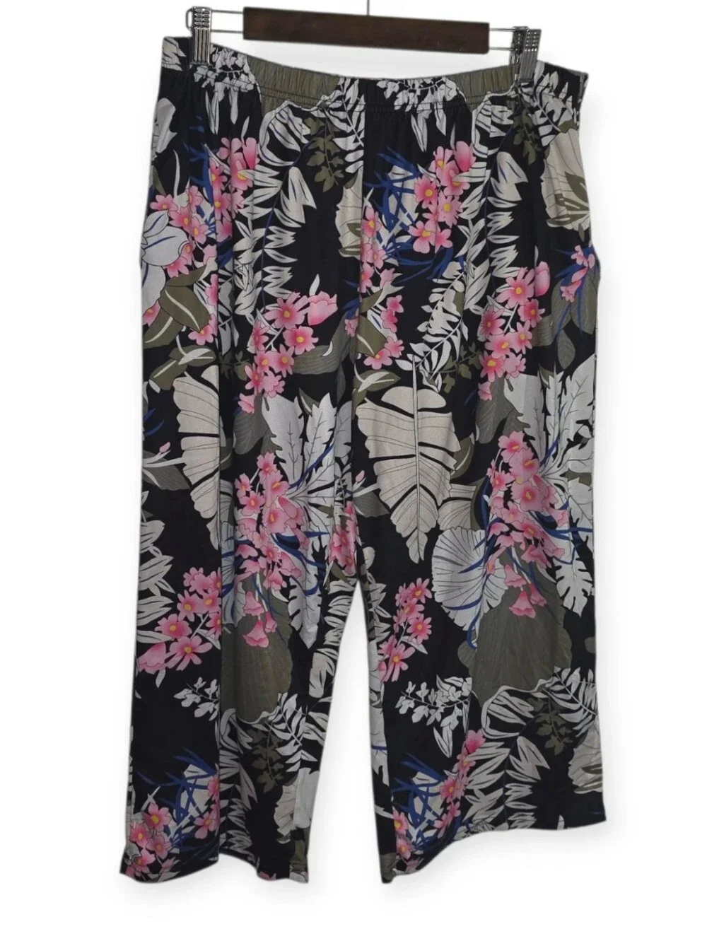 Ekouaer Navy Floral Lounge Set V-Neck Pajama Set with Cropped Pants XXL